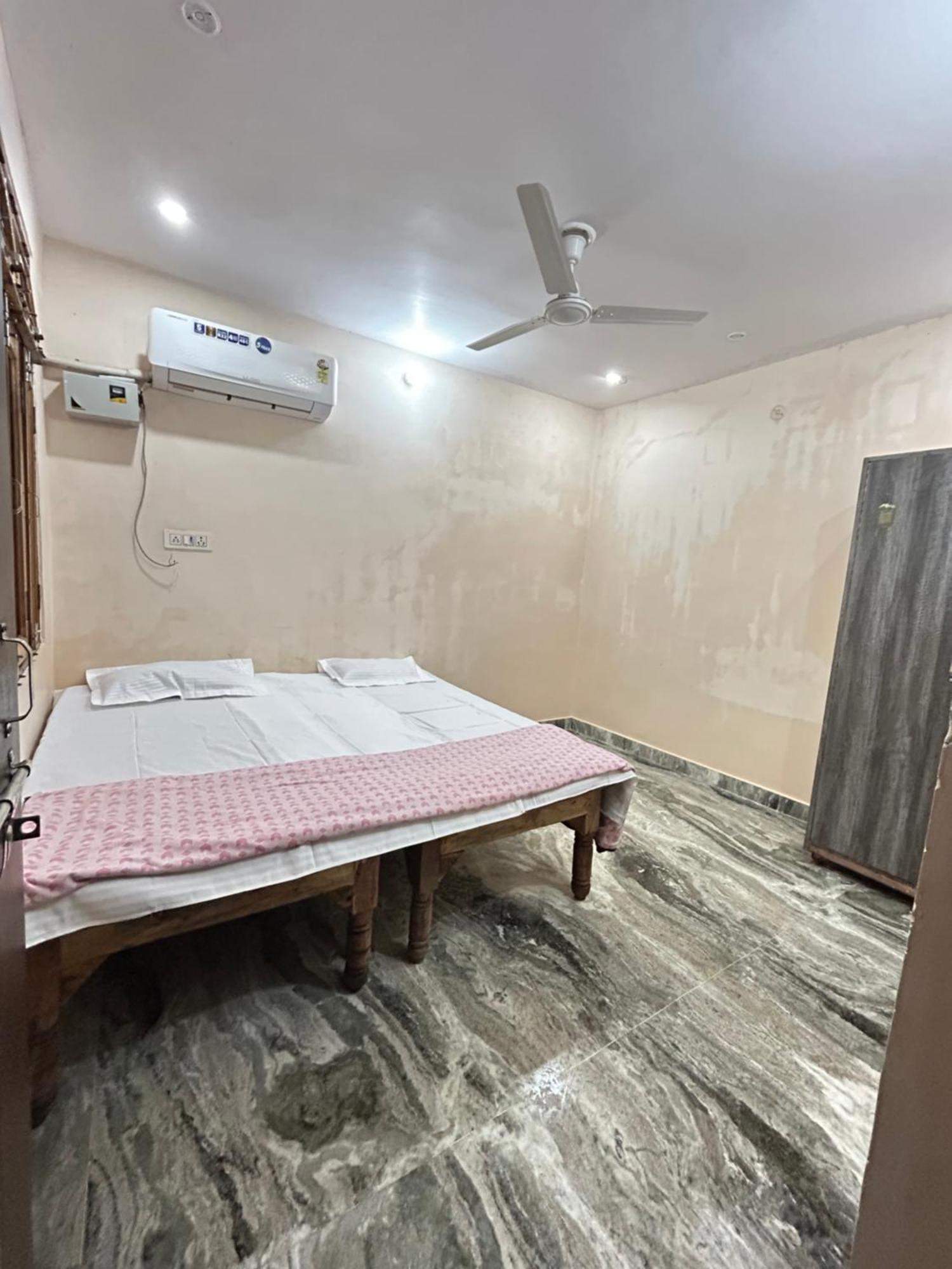 Villa Vishwanath Residency à Prayagraj Extérieur photo